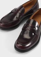 Vagabond Linn, rød lakk