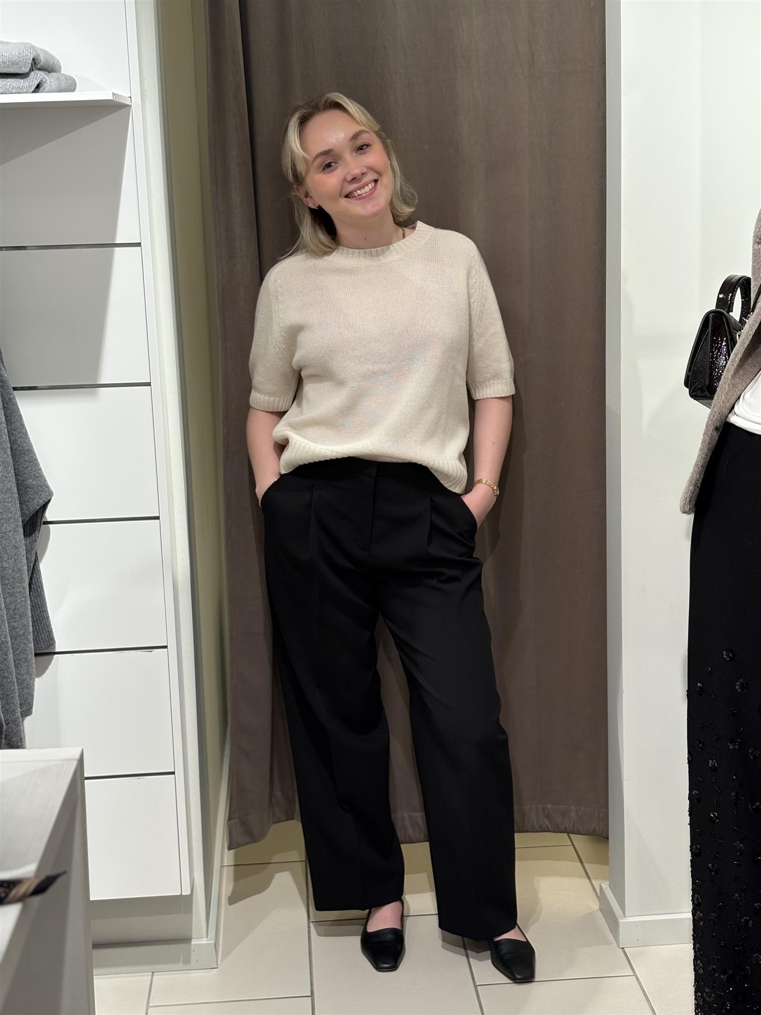 Louella Optical fine wool, Sort