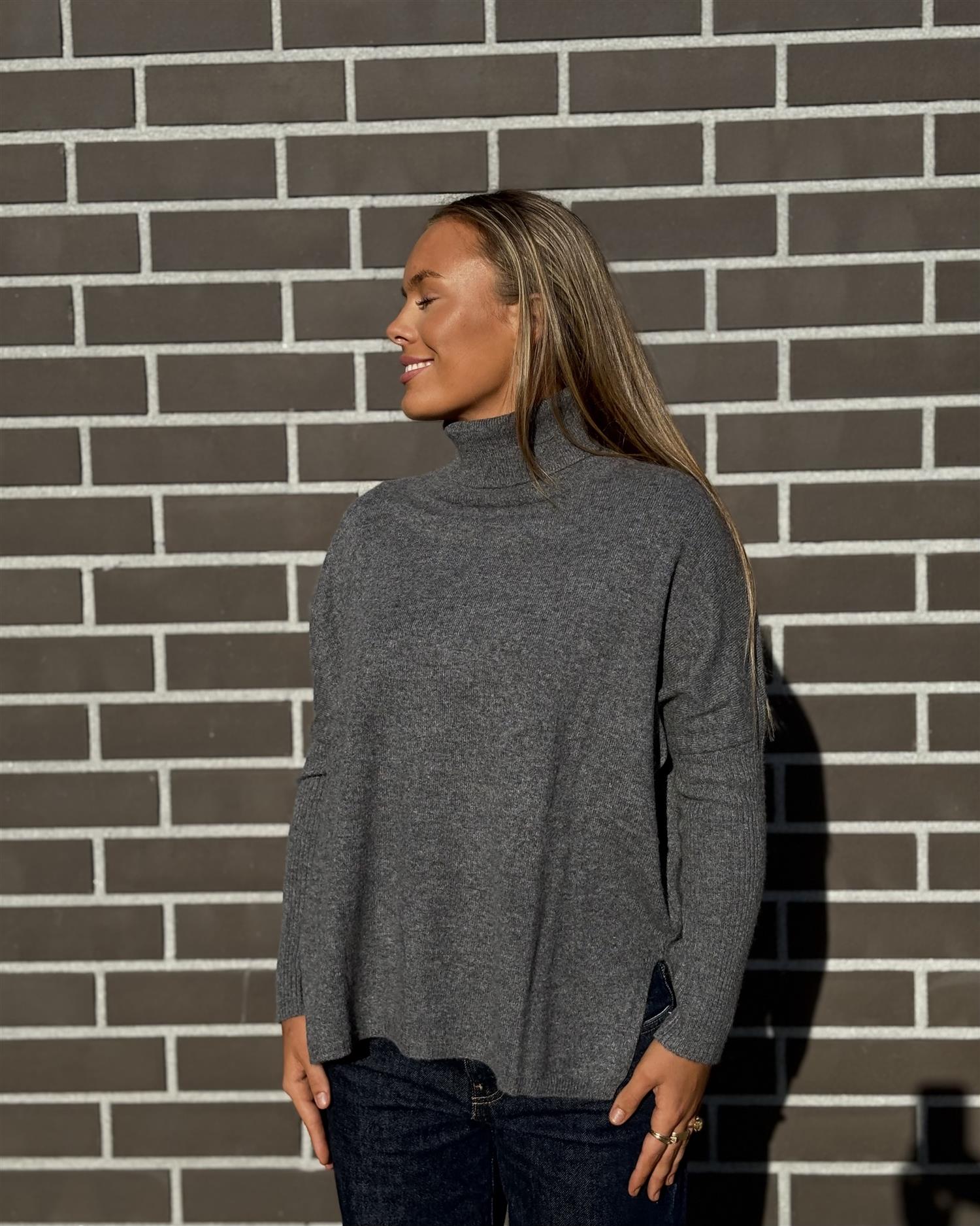 Notshy Margareth, koksgrå