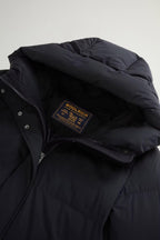 Woolrich Madison Quilted Coat, matt Stretch Nylon sort