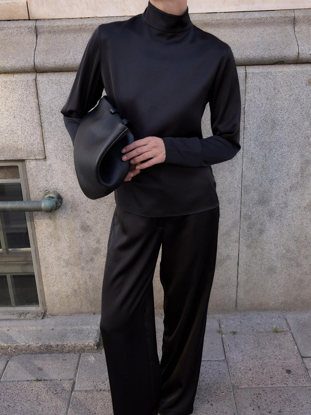 Marville Road The Sophia satin blouse, sort