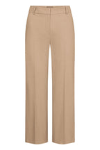 Seductive Domenica, fine linen, ginger