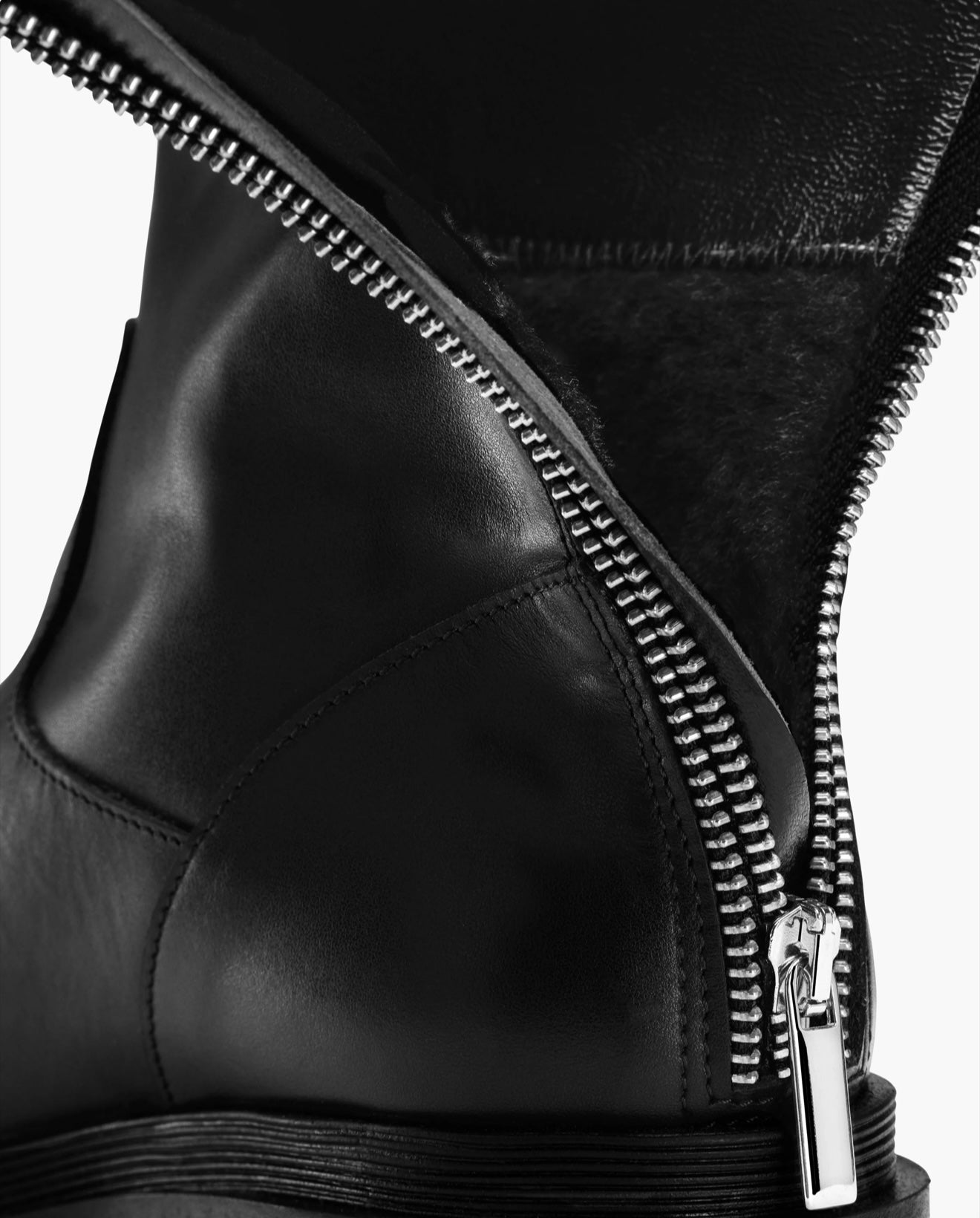 Helene Westbye Zip Biker boot fur high, runner svart