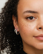Philippa Studios Dome satin hoops Large, sølv