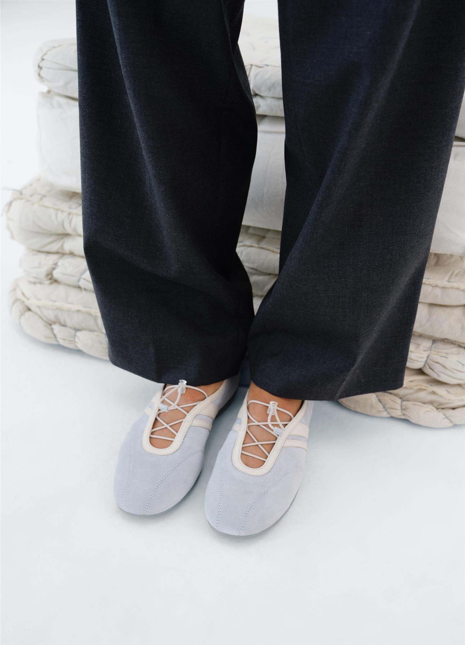 Vagabond Hollie, It blue