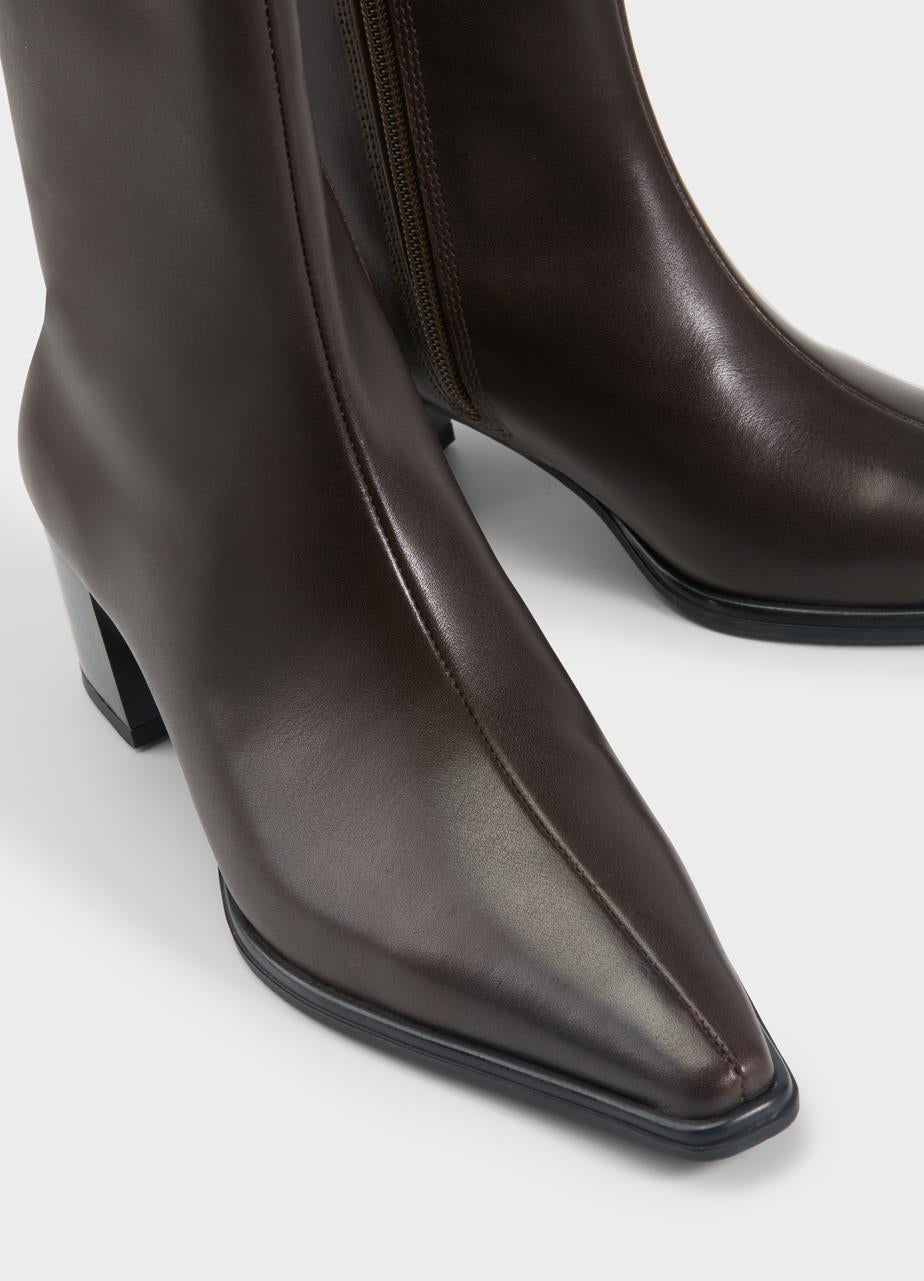 Vagabond Giselle Skolett, Chocolate