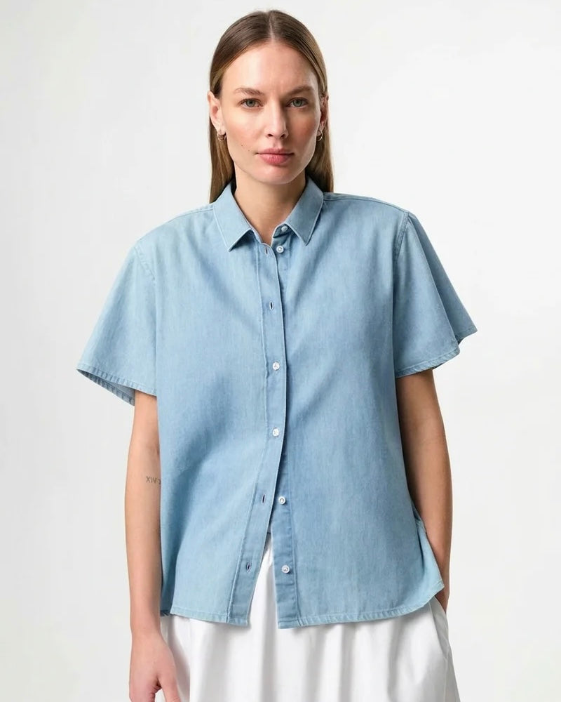 Julie Josephine June, Denim shirt