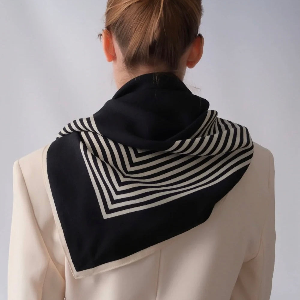Lescarf Striped wool scarf, black & crean 90x90