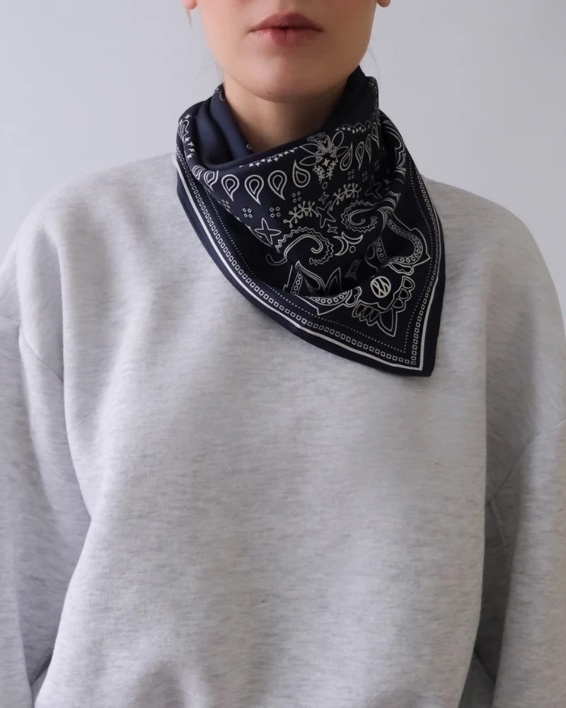 Lescarf Paisley scarf, Navy, black& white, 65x65
