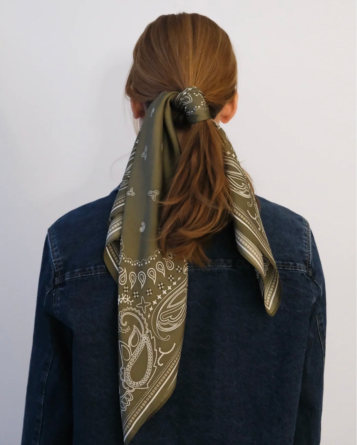 Lescarf Paisley scarf 65x65, Olive green