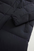 Woolrich Madison Quilted Coat, matt Stretch Nylon sort