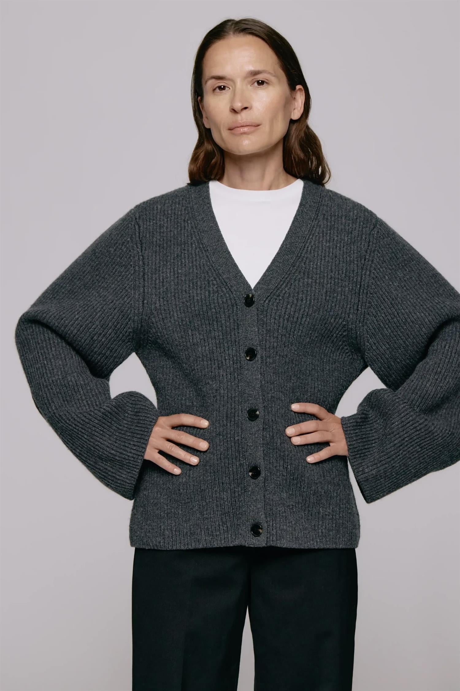 Julie Josephine Ragna cardigan, Dark grey