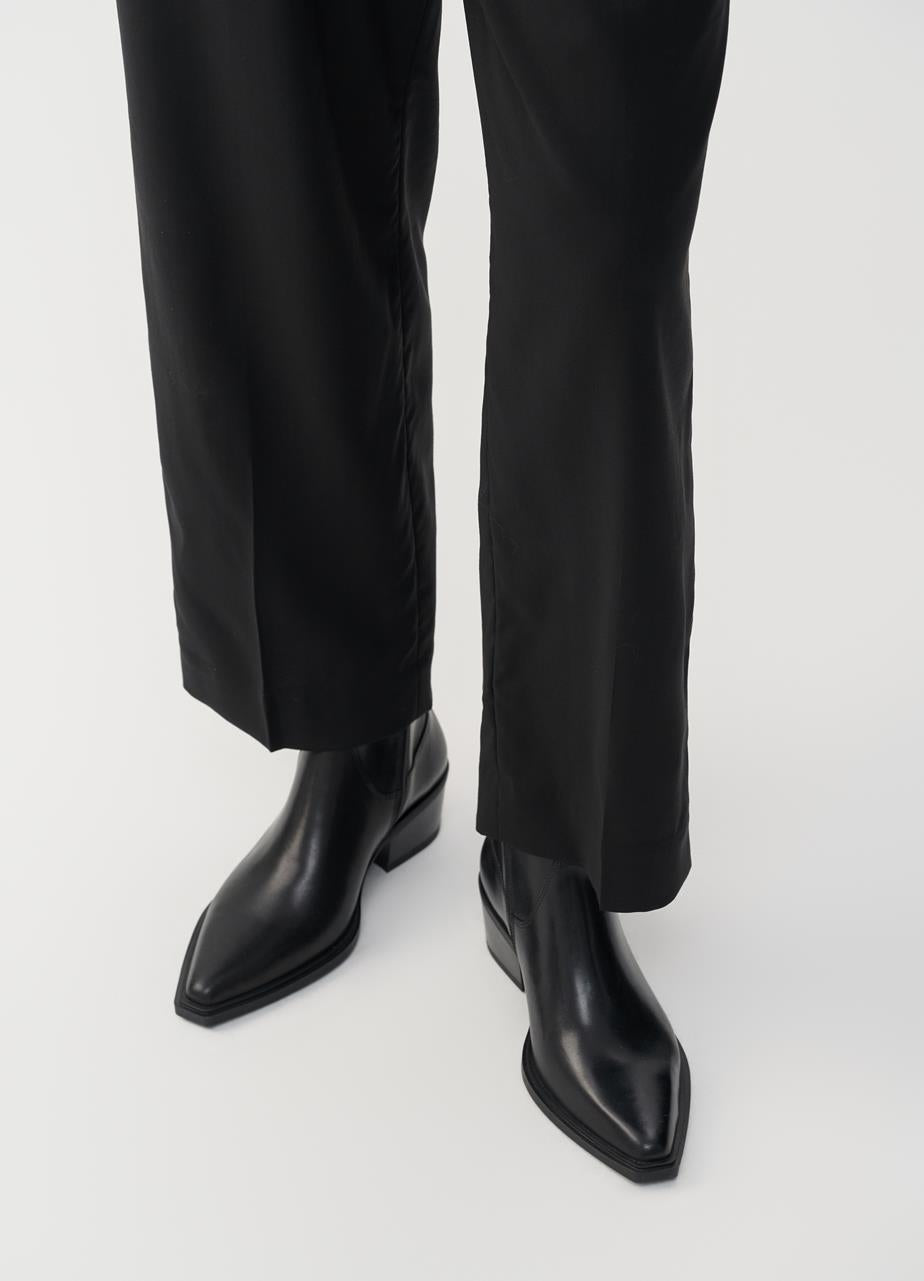 Vagabond Kelsey Skolett, Sort