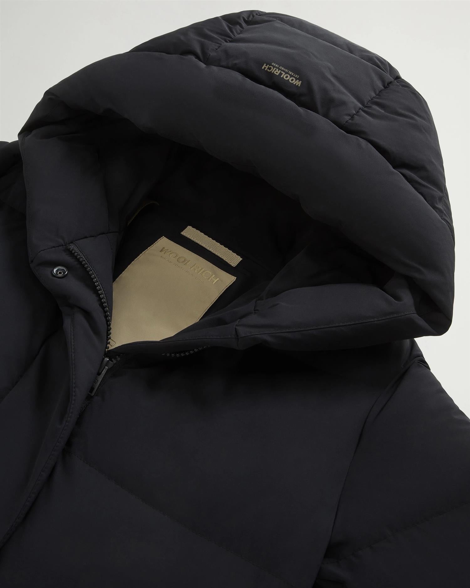 Woolrich Cloud Madison long coat, svart