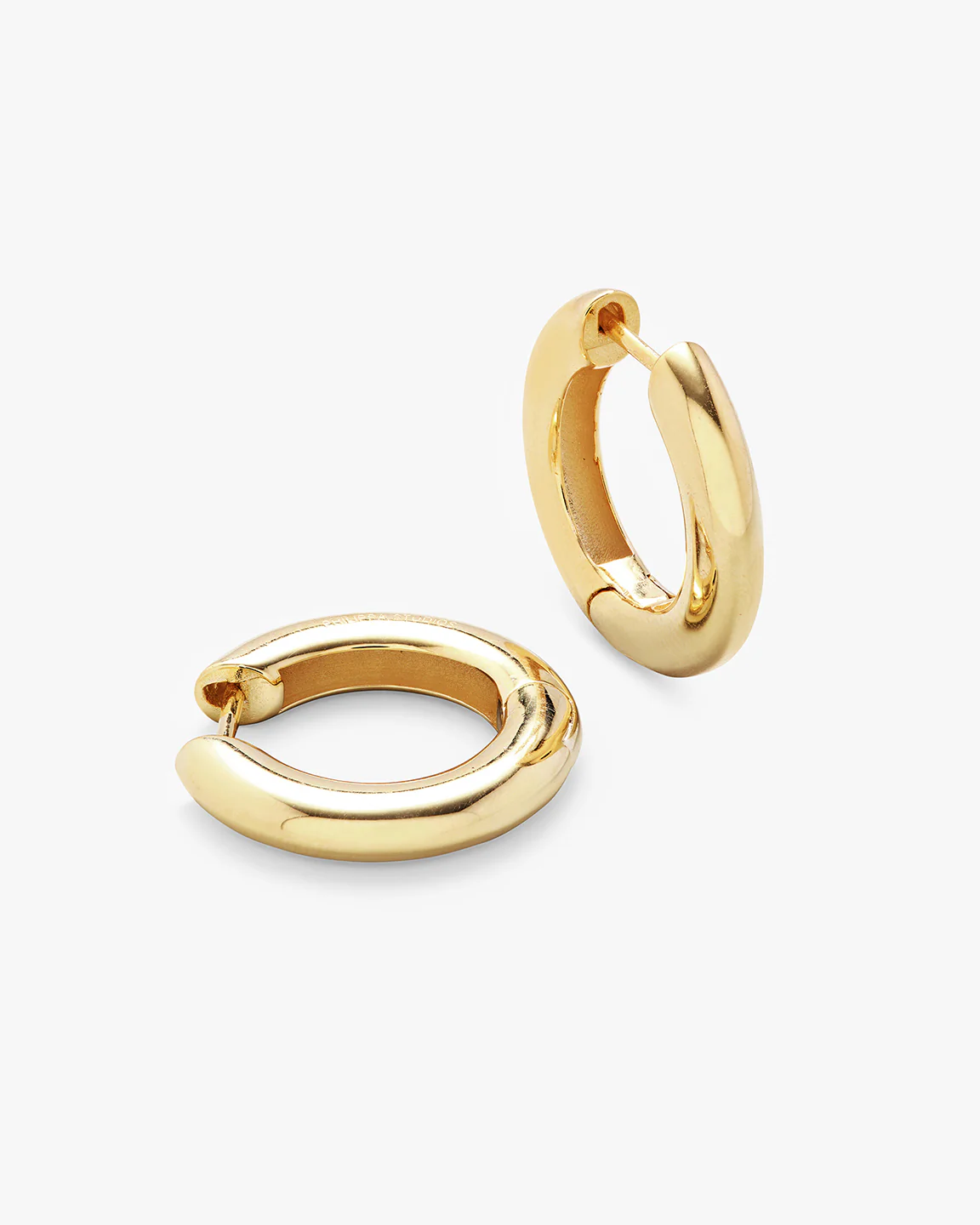 Philippa Studios Bold Hoops Large, forgylt gull