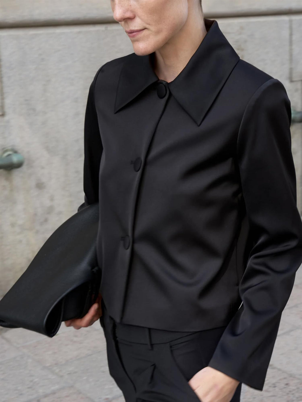 Marville Road The Donna satin blazer, sort