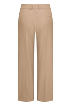 Seductive Domenica, fine linen, ginger