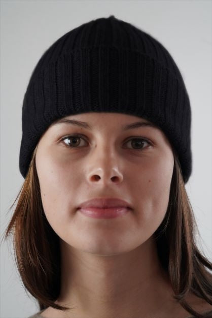 Fiona Lue, Sort Fiona Lue, Sort