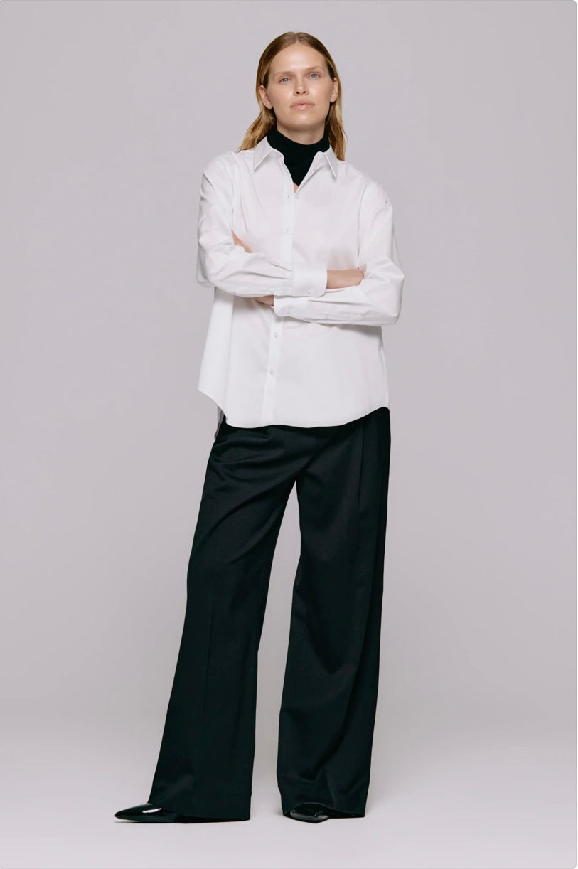 Julie Josephine Sofie, hvit