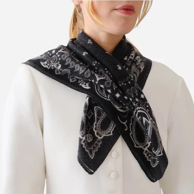 Lescarf Cashmere Paisley scarf 65x65, black