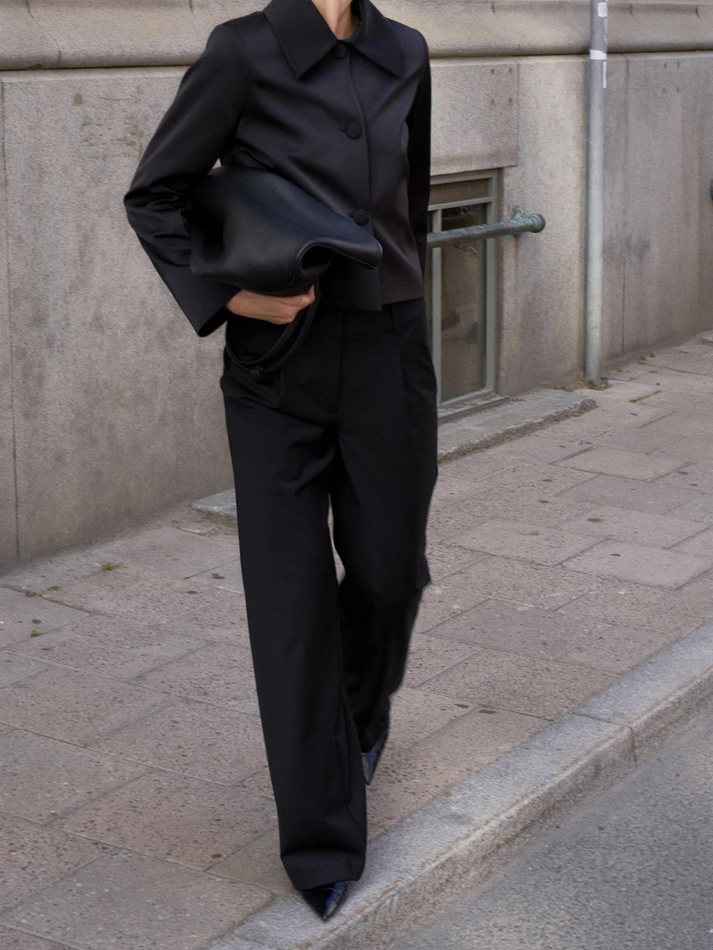 Marville Road The Donna satin blazer, sort