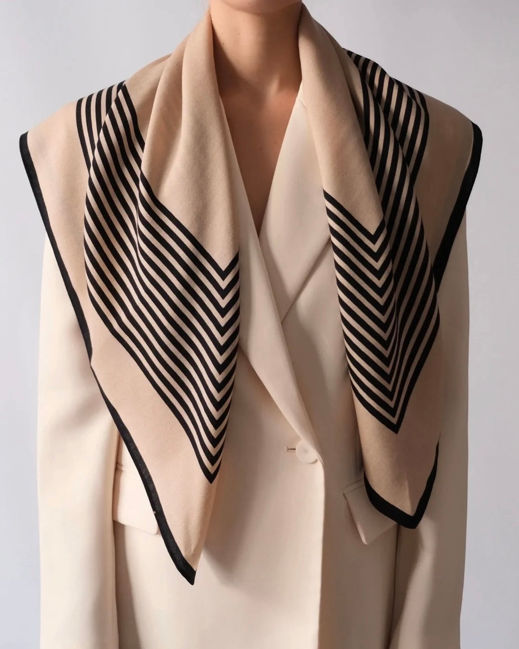 Lescarf Striped wool scarf, sand& black 90x90