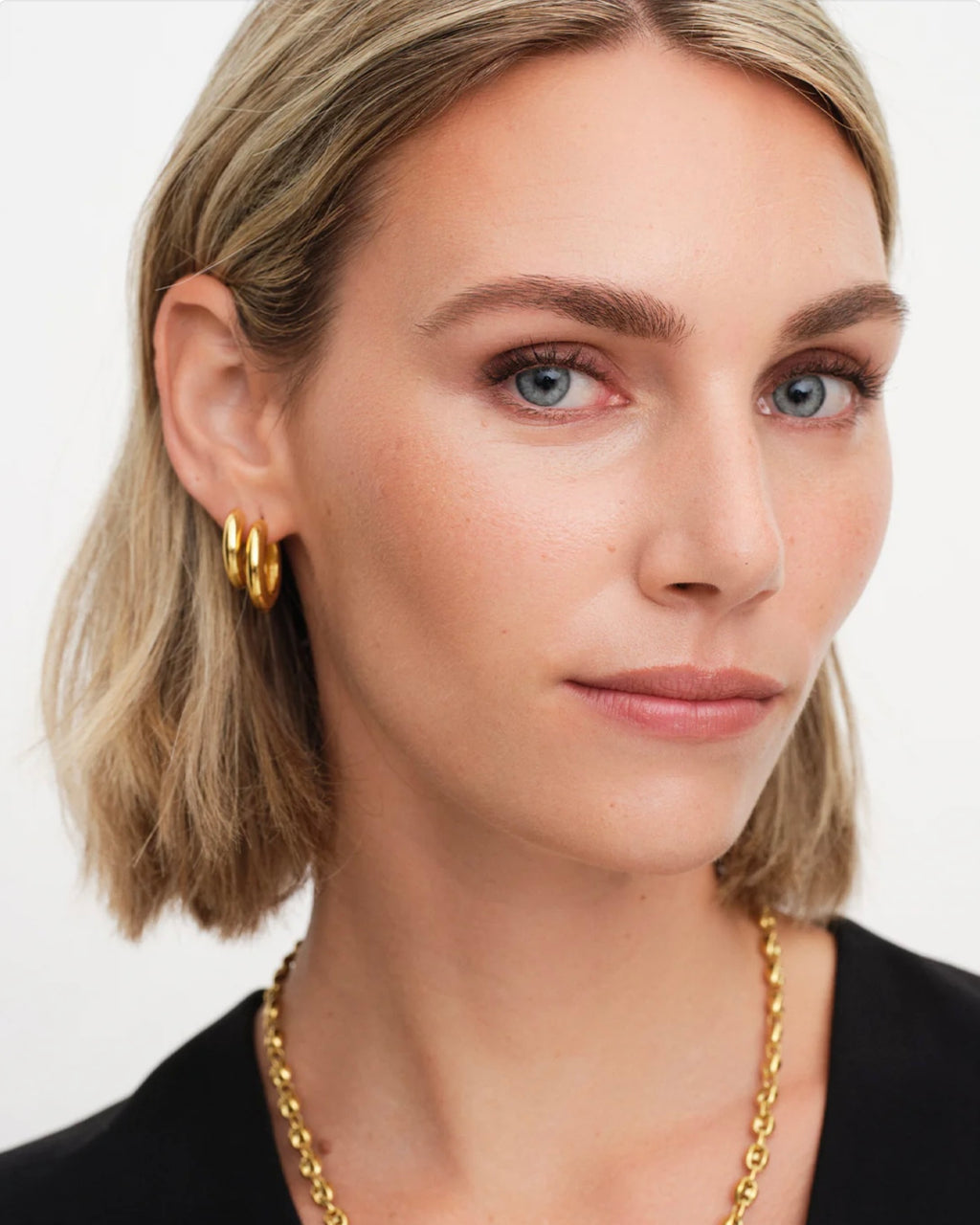 Philippa Studios Bold Hoops Large, forgylt gull