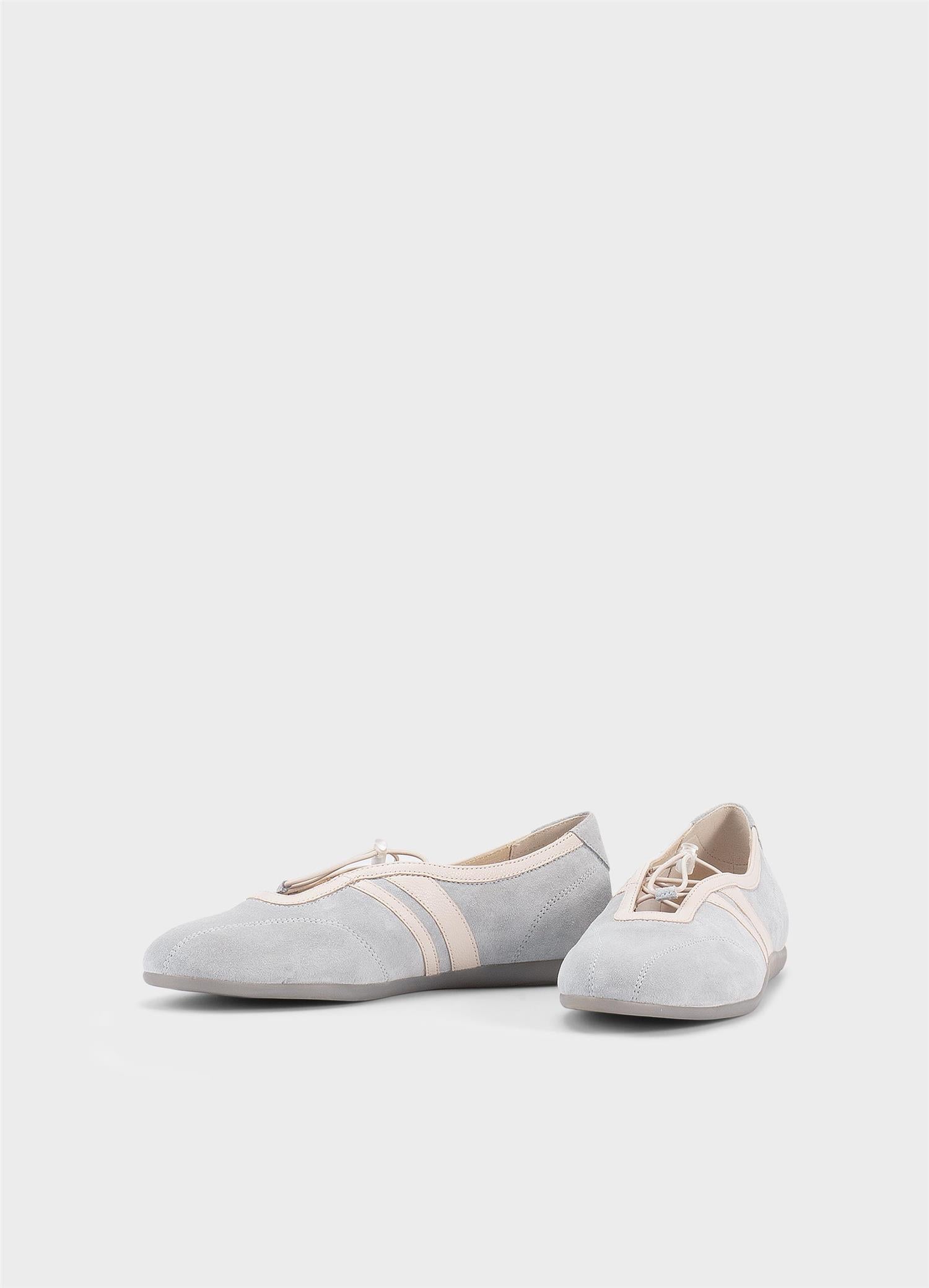 Vagabond Hollie, It blue