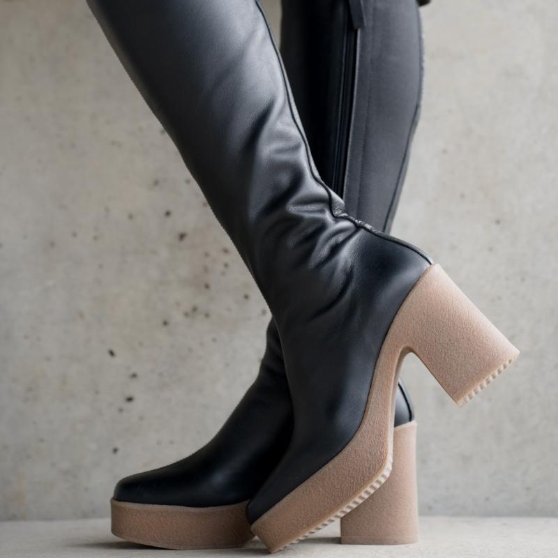 Una støvlett, capricorn nero