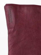 Hestra Elisabeth, Dark red