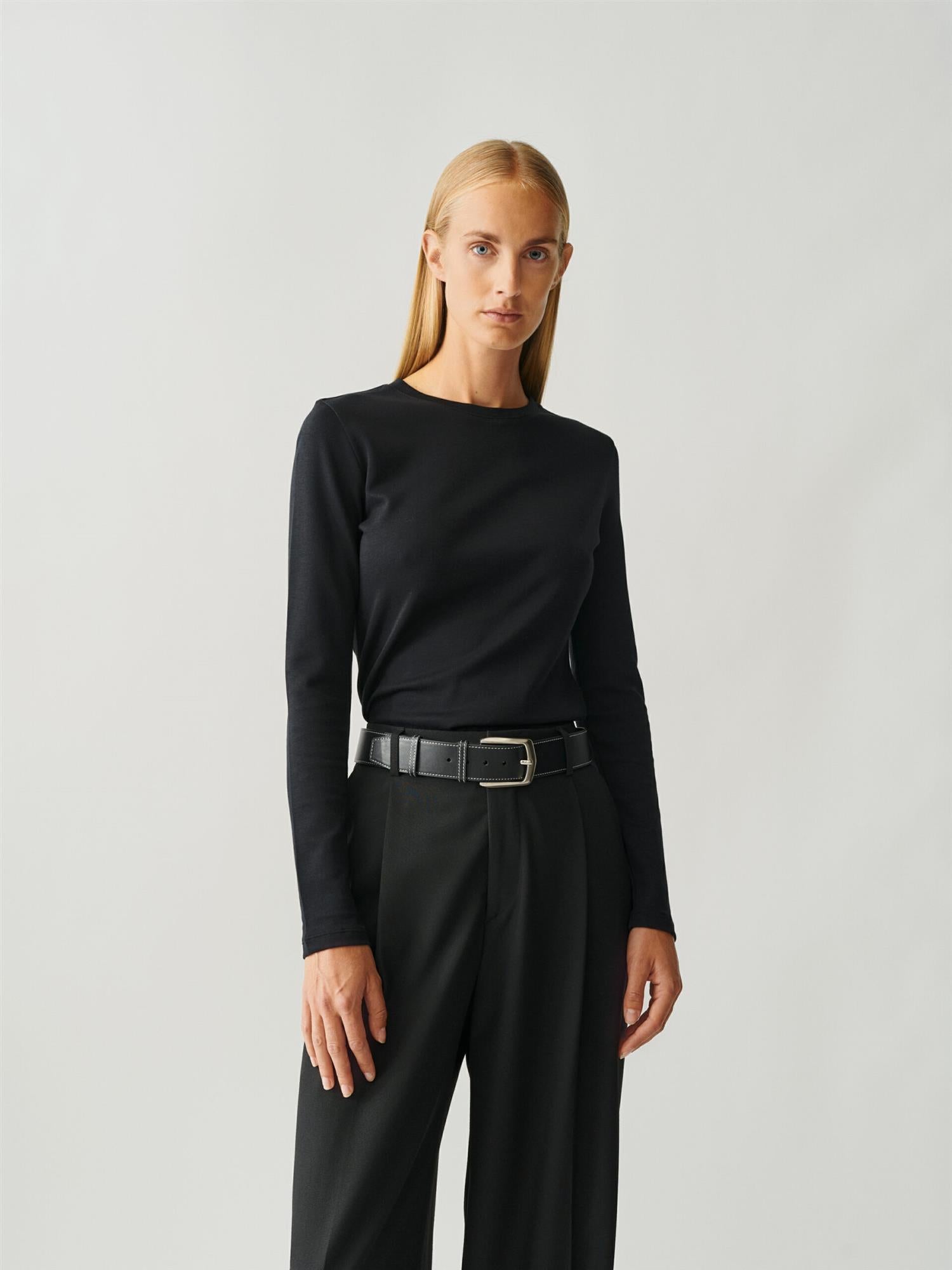 Julie Josephine Andrea Longsleeve, svart