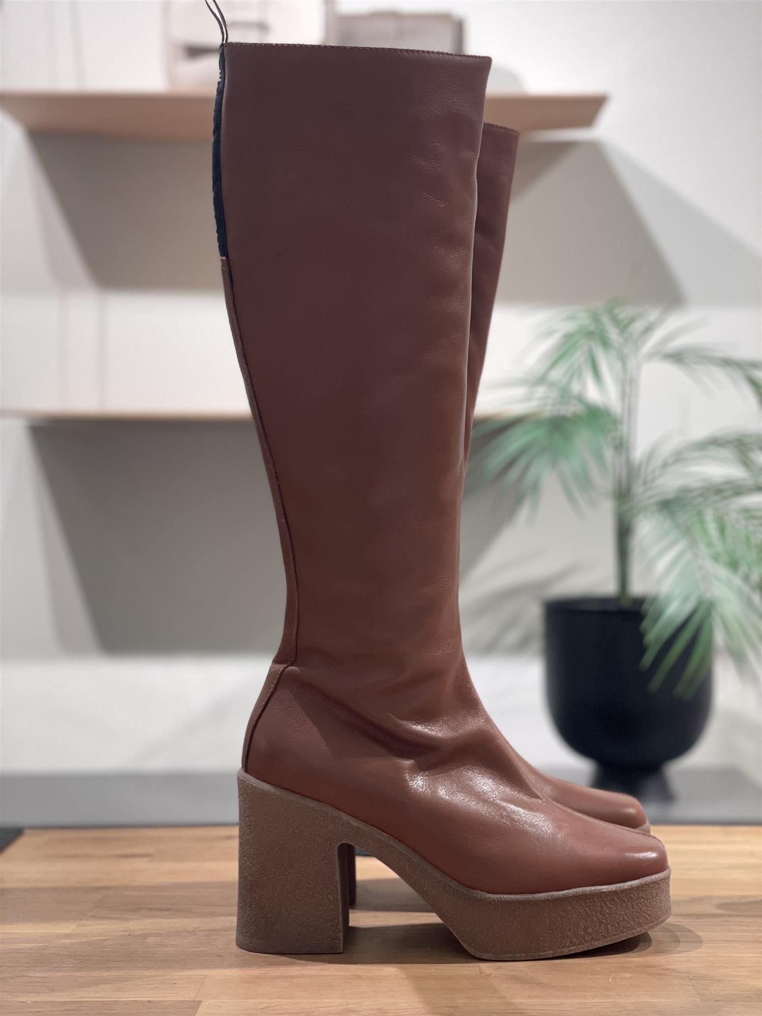 Nude of Scandinavia Una støvlett, capricorn caramello